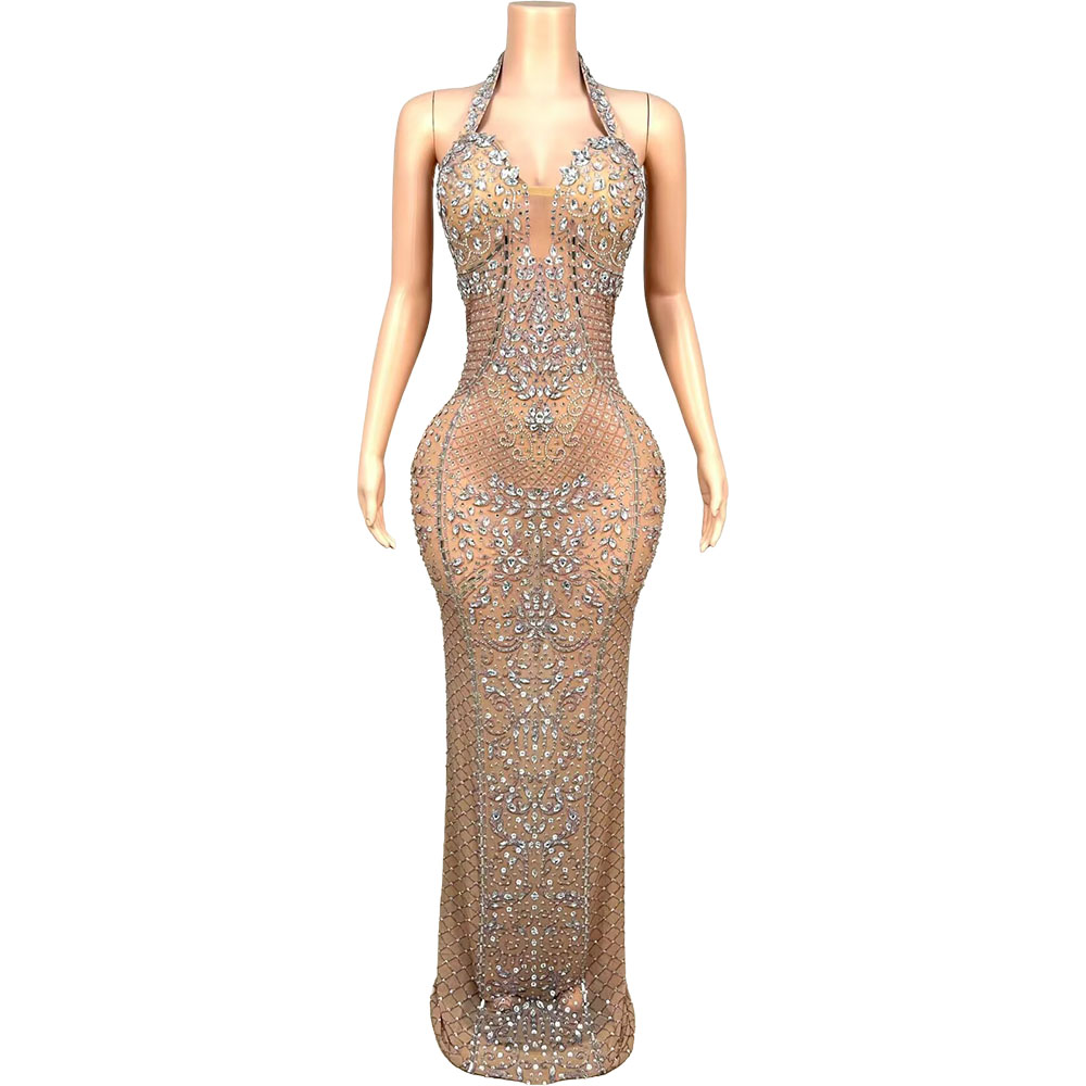 Robe de soirée élégante en mai - Luxury Lifestyle Photography avis et prix